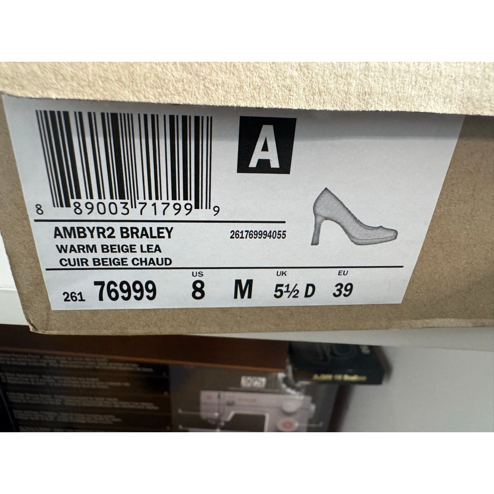 Size 8 Clarks Warm Beige/Nude Leather Heels Ambyr2 Bradley Round Toe Classic - Picture 8 of 9